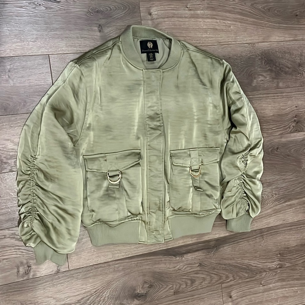 NWOT House of Harlow satin bomber